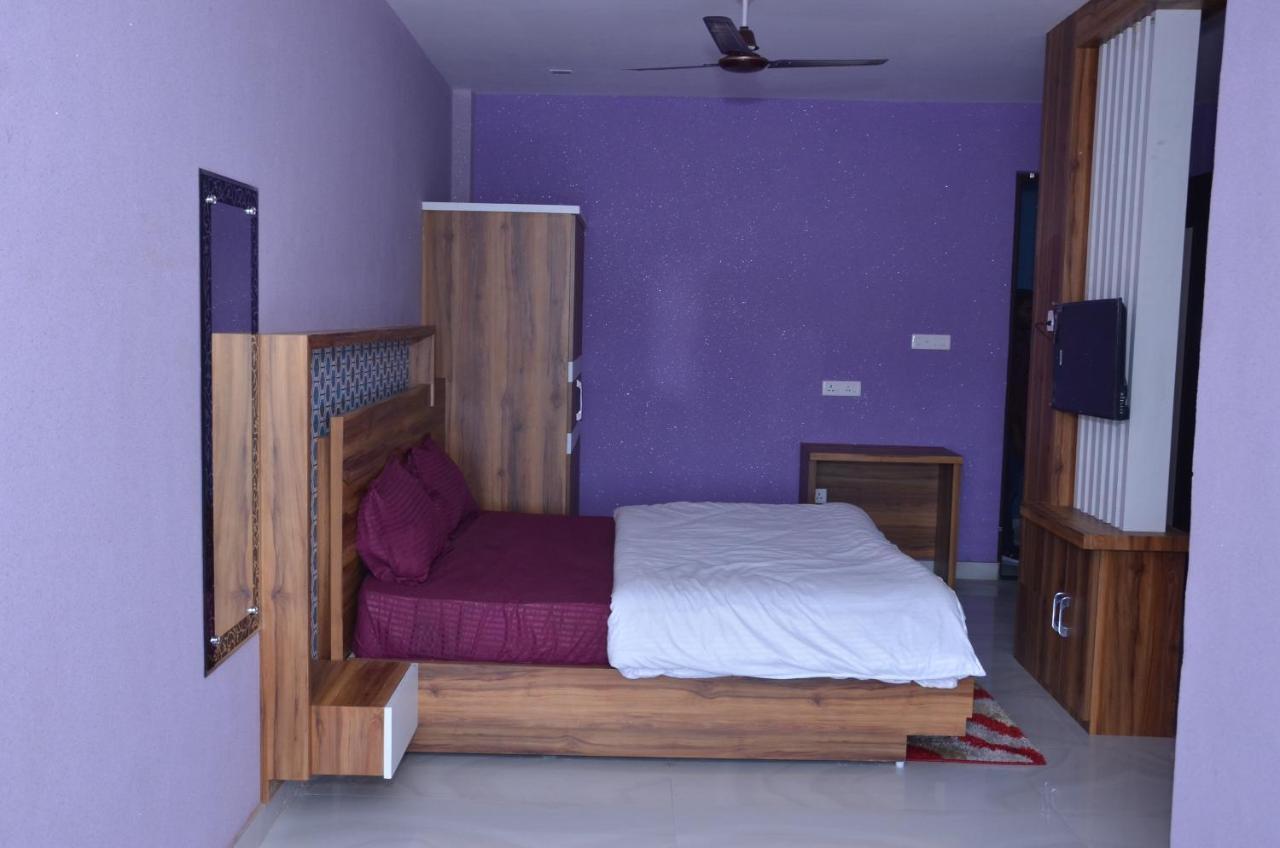 Hotel Blue Bell Raiwala Eksteriør billede